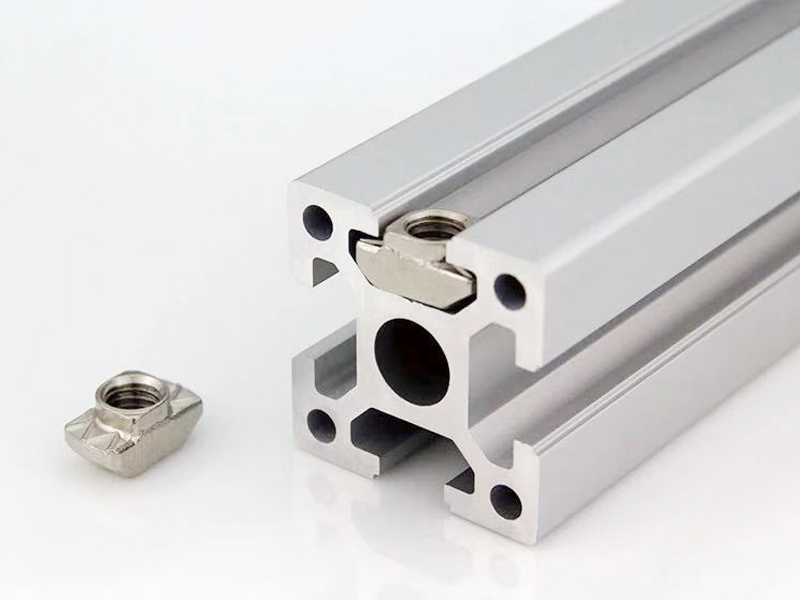 Как самостоятельно выполнить соединение алюминиевого профиля